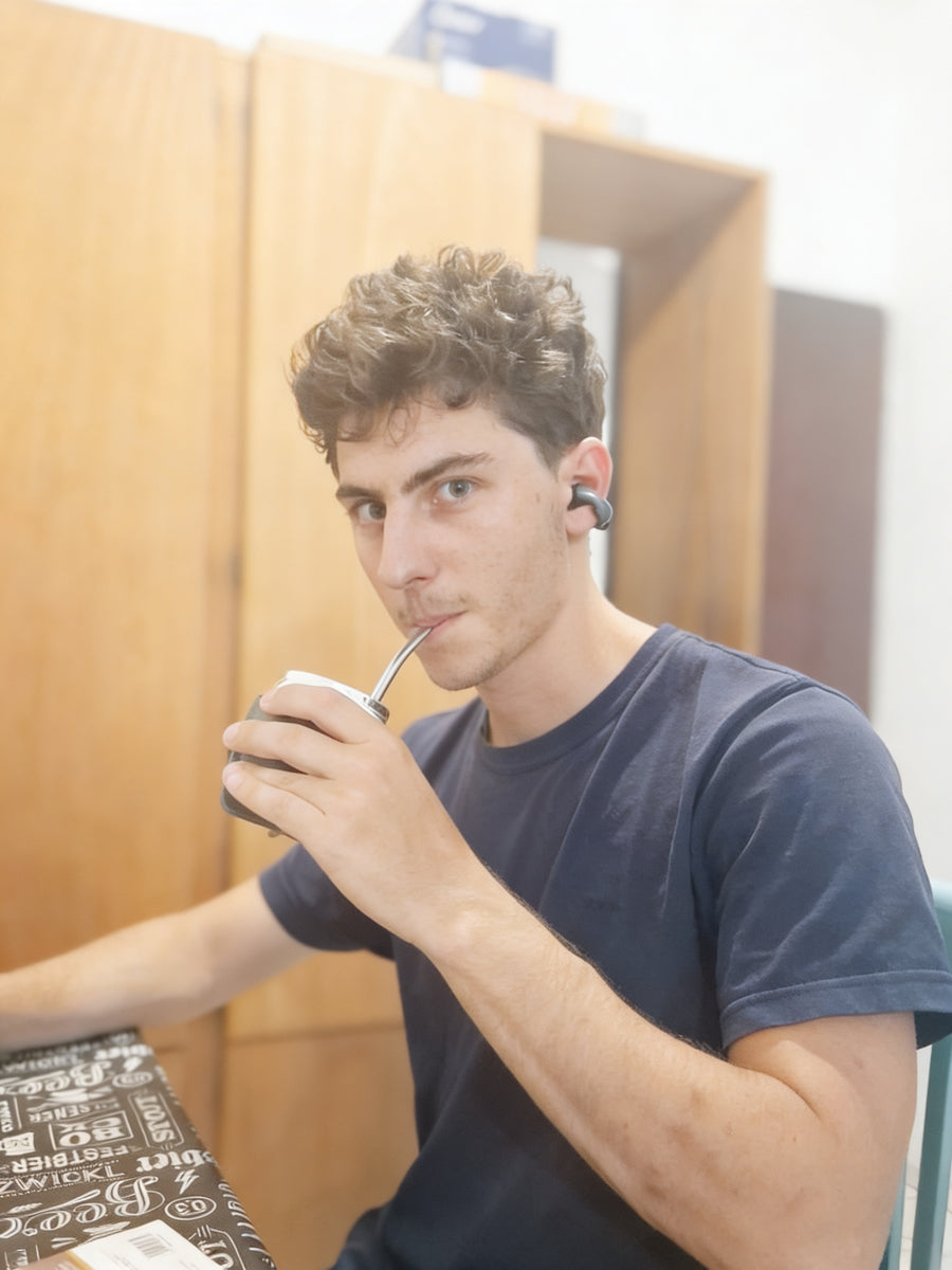 Andrés E.
